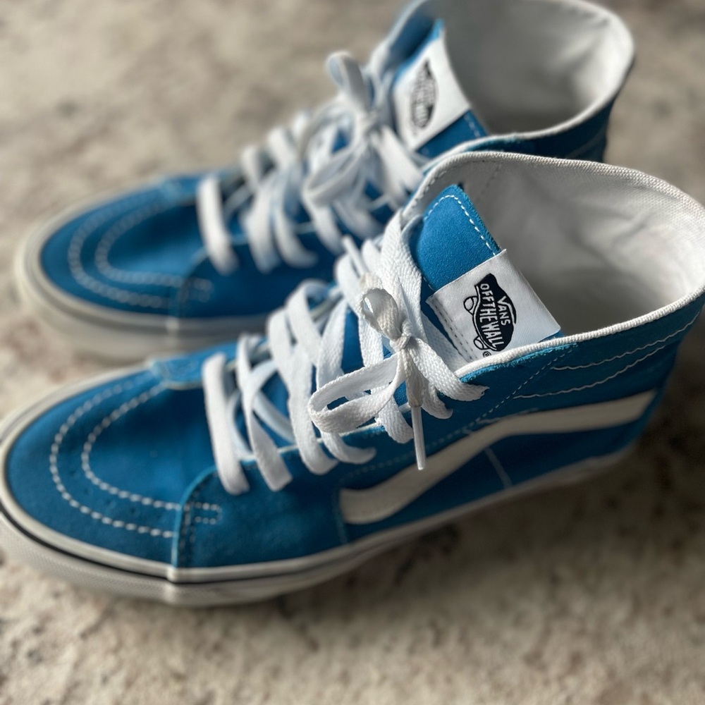 Vans Unisex SK8-Hi Sneakers in Blue and White